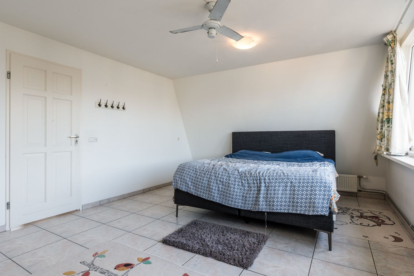 Photo 25 of Prof. Lorentzlaan 32