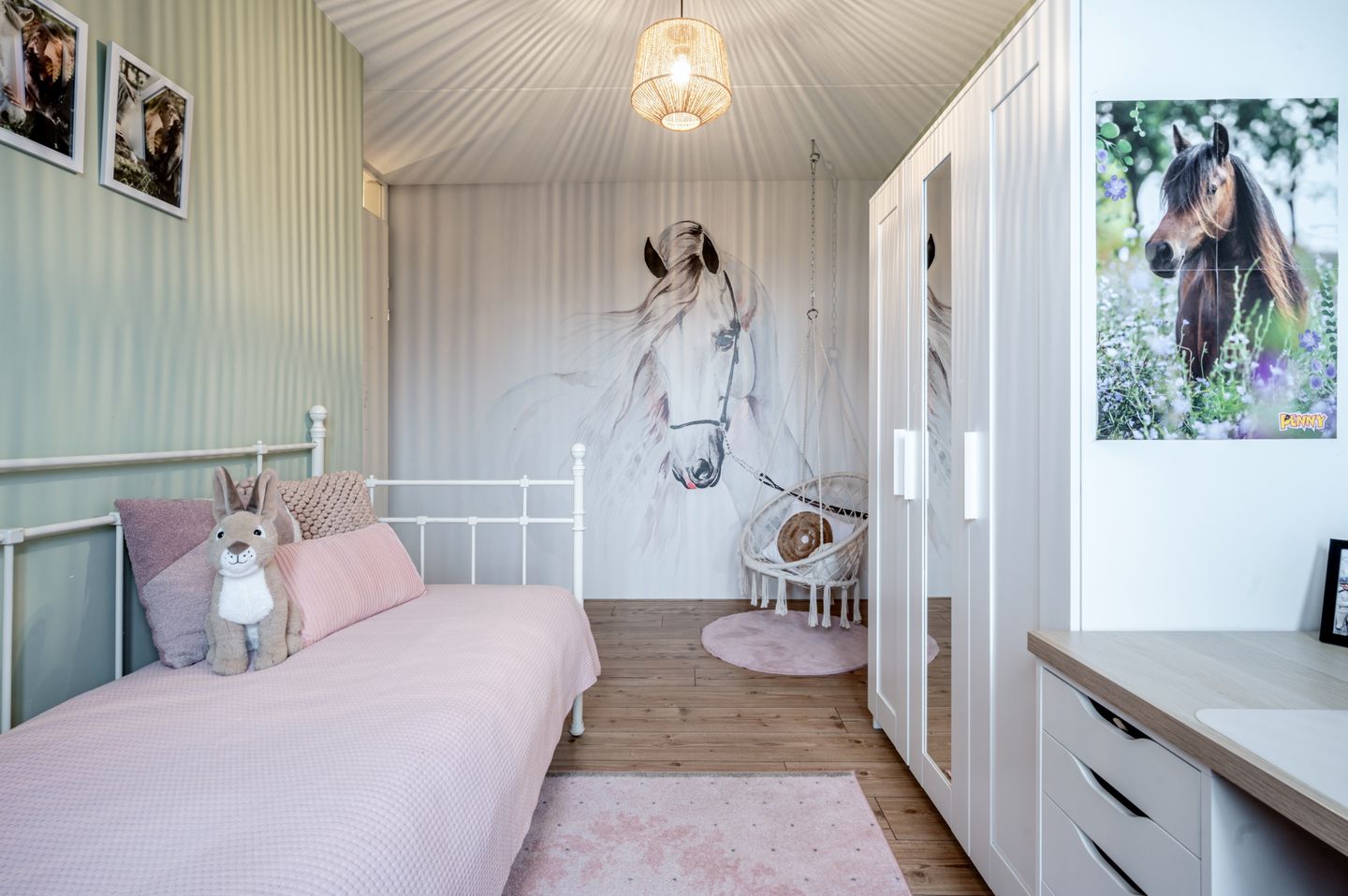 Foto 19 van De Heerdtweg 30