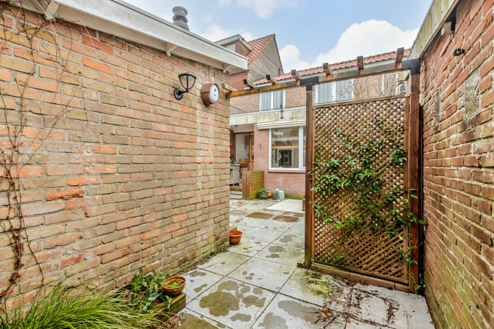 Photo 38 of Graaf Dirkplein 17