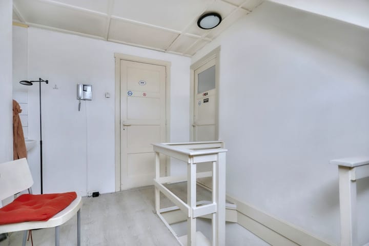 Photo 34 of Coornhertstraat 5