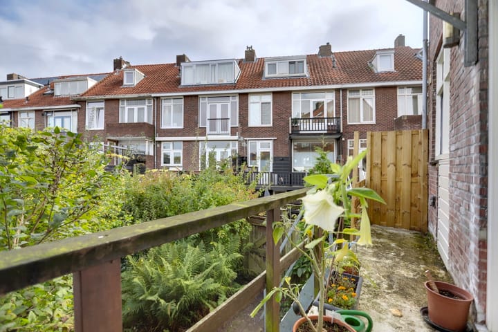 Photo 40 of Coornhertstraat 5