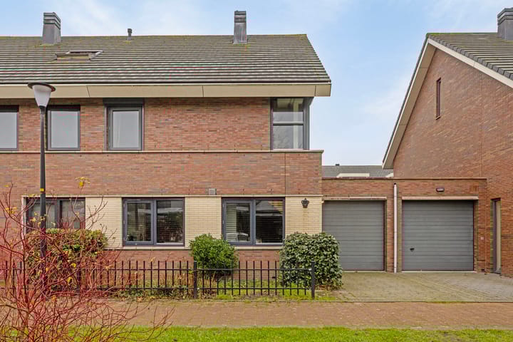 Foto 47 van Ina Boudierstraat 49