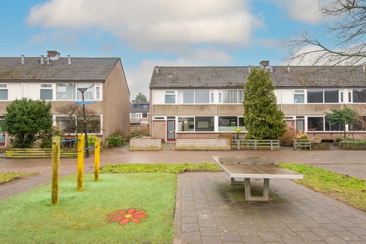 Foto 1 van van Vosbergenlaan 17