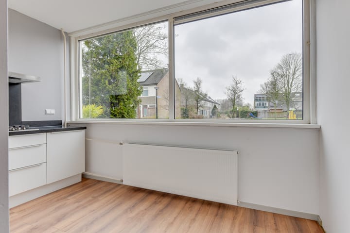 Foto 12 van van Vosbergenlaan 17