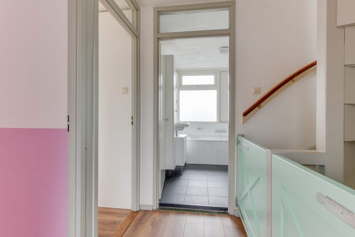 Foto 15 van van Vosbergenlaan 17