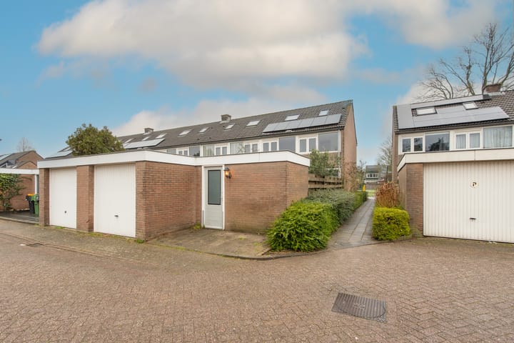 Foto 32 van van Vosbergenlaan 17