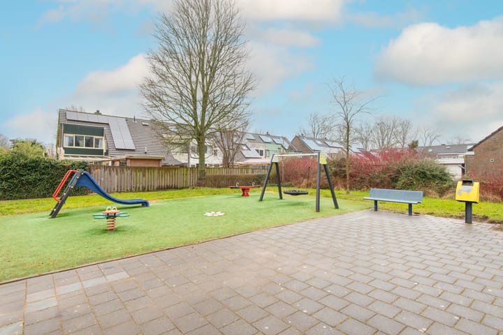 Foto 42 van van Vosbergenlaan 17