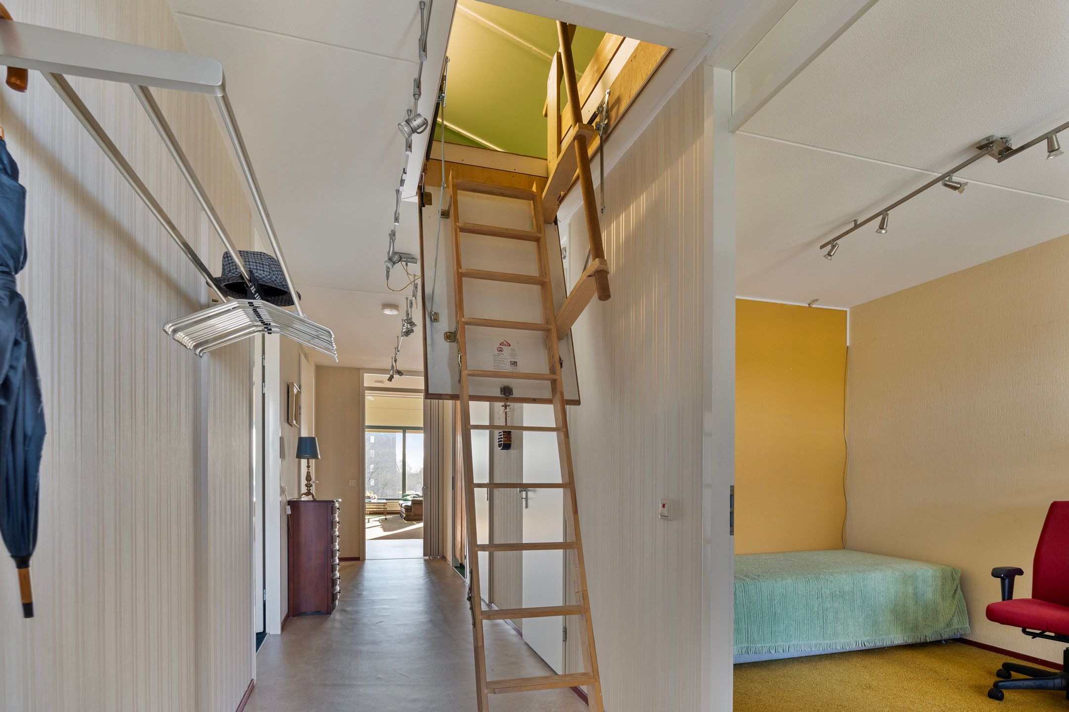 Photo 36 of Hoofdstraat 61-A