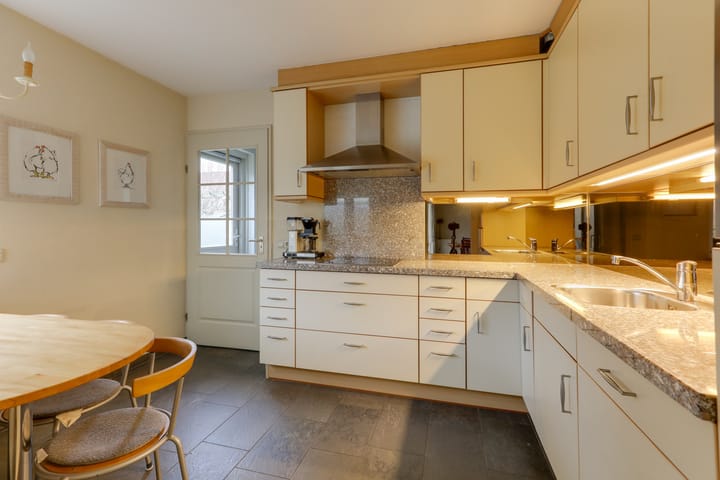 Photo 9 of Kruisbergsestraat 14-E