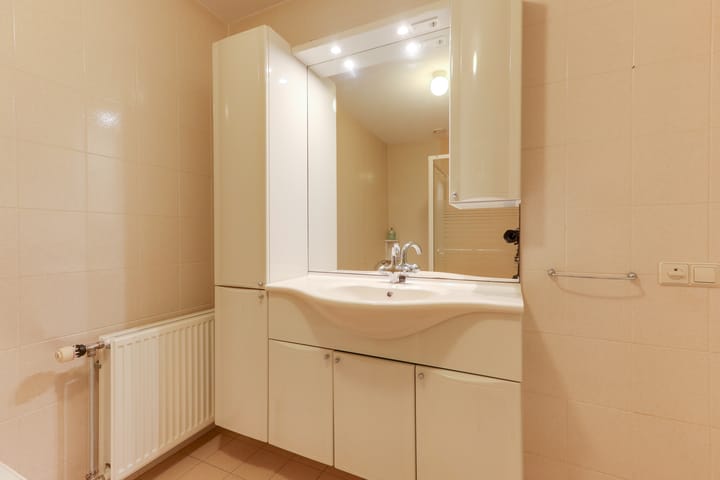 Photo 22 of Kruisbergsestraat 14-E