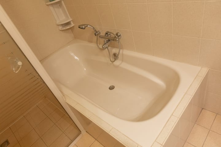 Photo 23 of Kruisbergsestraat 14-E