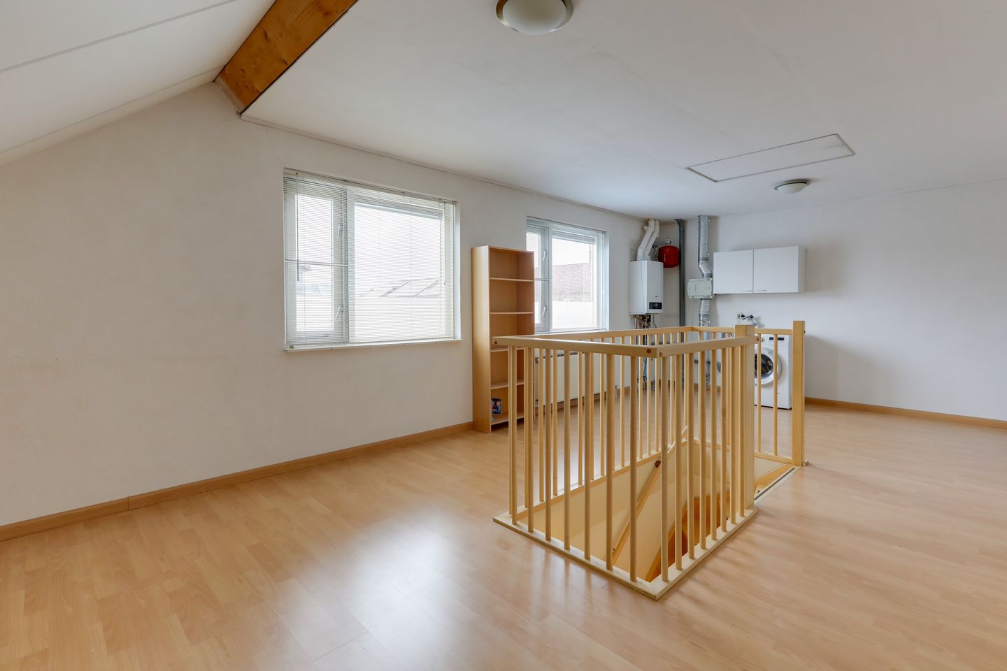 Foto 25 van Kruisbergsestraat 14-E