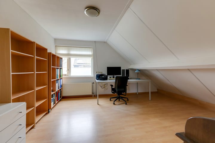 Photo 28 of Kruisbergsestraat 14-E