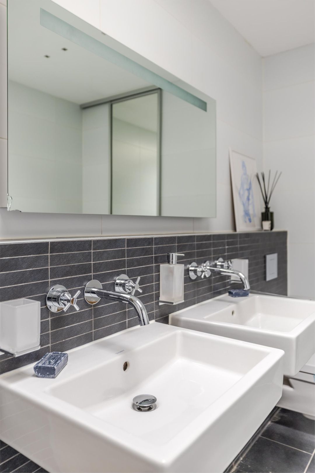 Foto 37 van Beneluxlaan 675