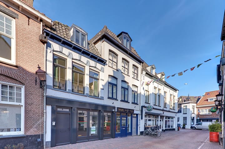 Photo 37 of Vijhestraat 15-A