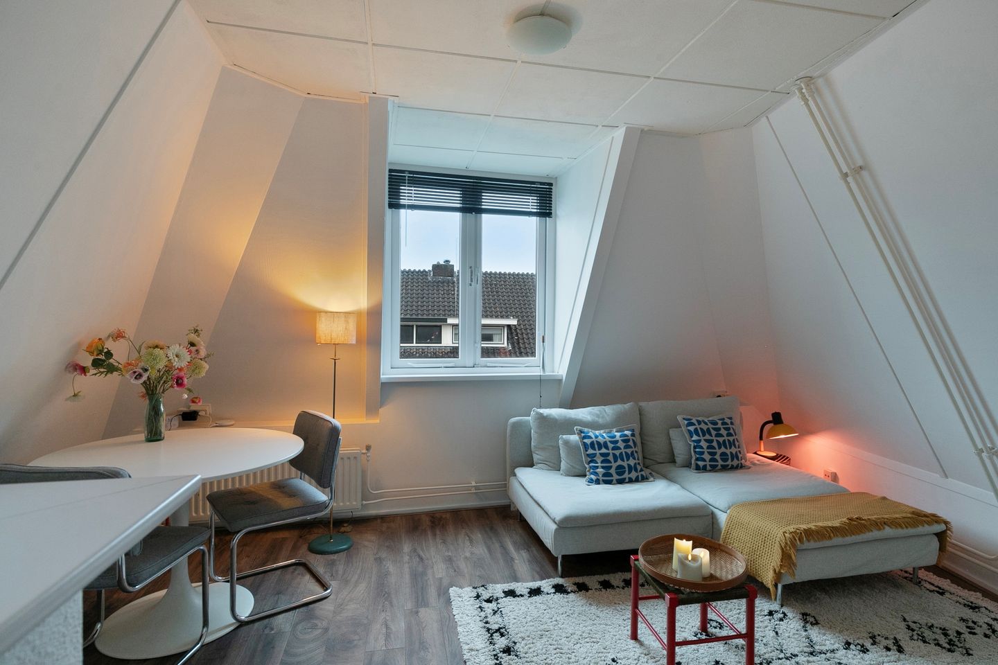 Foto 10 van Van Karnebeekstraat 119-B