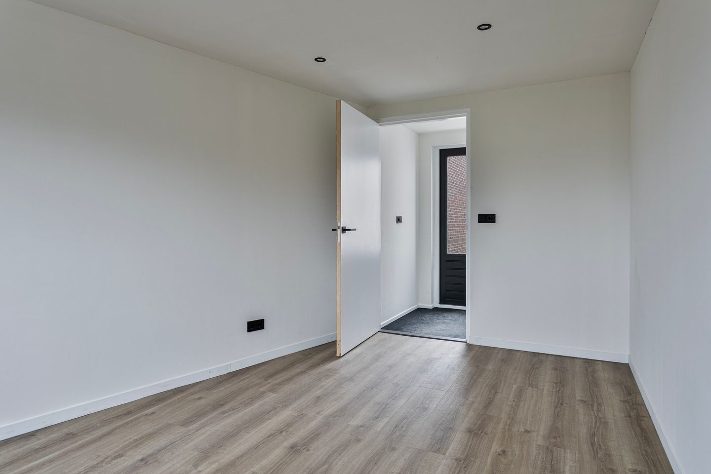 Foto 14 van Antwerpsestraatweg 496