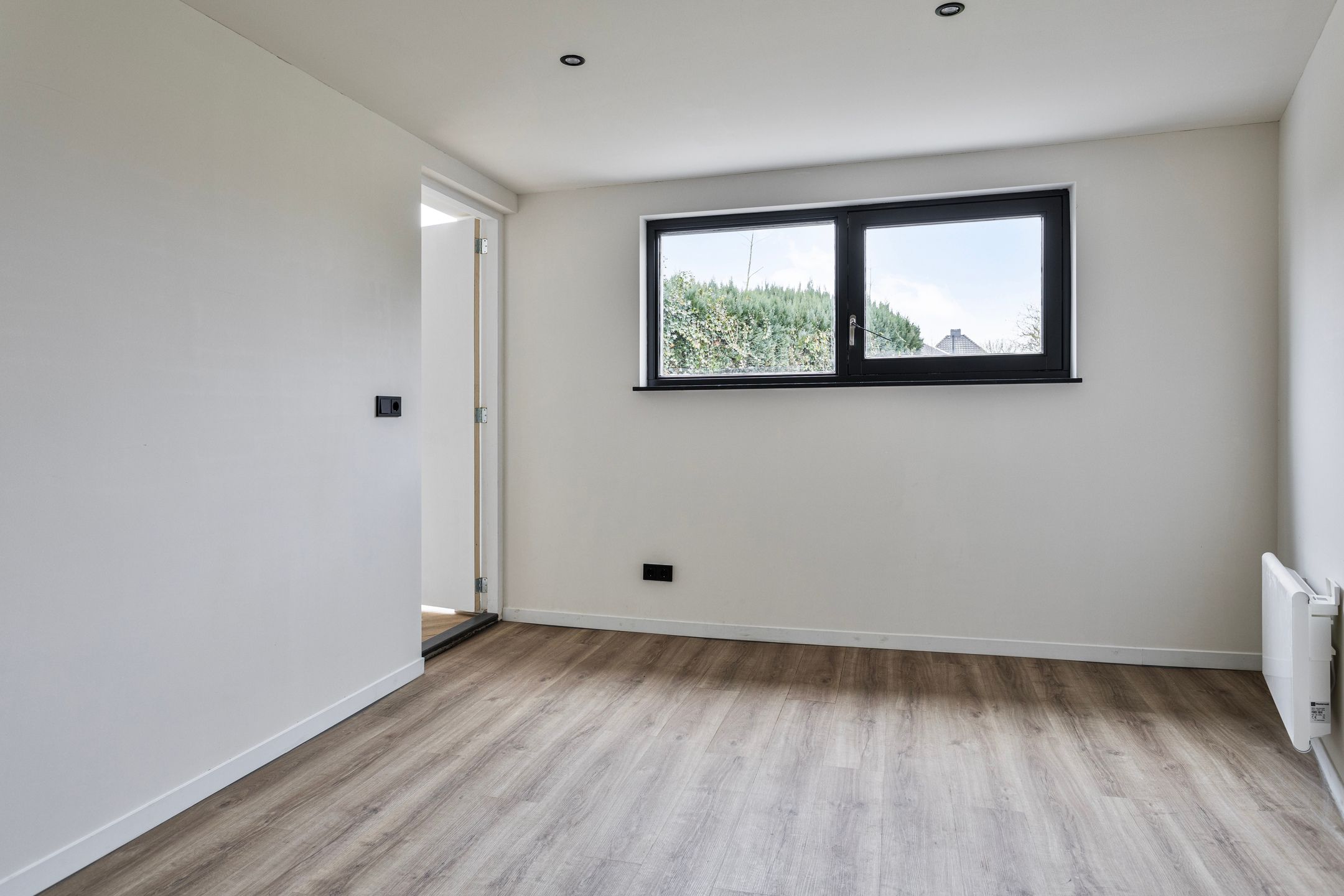 Foto 15 van Antwerpsestraatweg 496