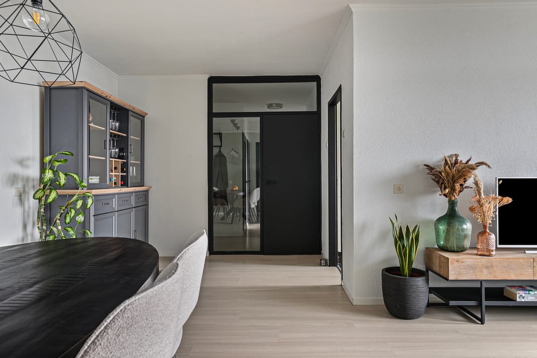 Foto 13 van Lauwerszeeweg 21