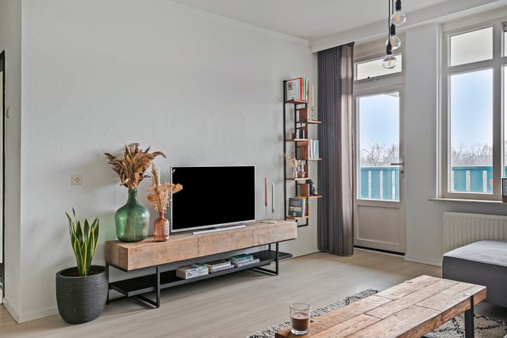 Foto 15 van Lauwerszeeweg 21