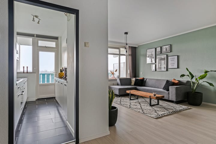 Foto 16 van Lauwerszeeweg 21