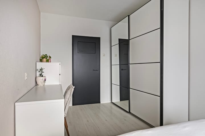 Foto 19 van Lauwerszeeweg 21