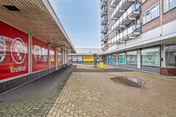 Foto 32 van Lauwerszeeweg 21