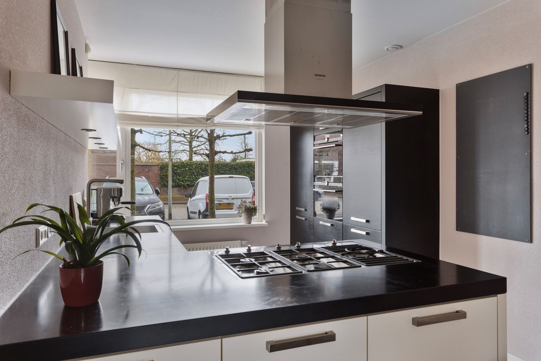 Foto 15 van MacBridestraat 83