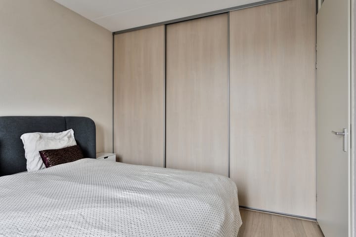 Foto 26 van MacBridestraat 83