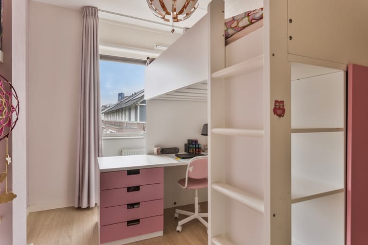 Foto 30 van MacBridestraat 83