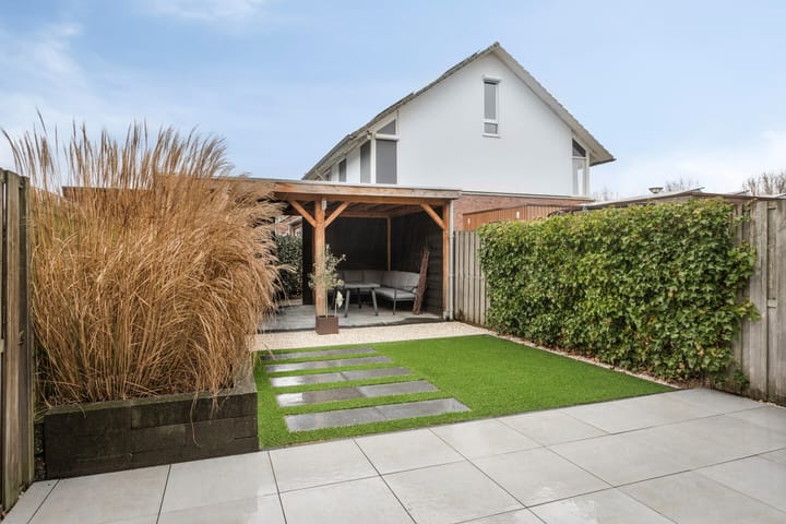 Foto 39 van MacBridestraat 83