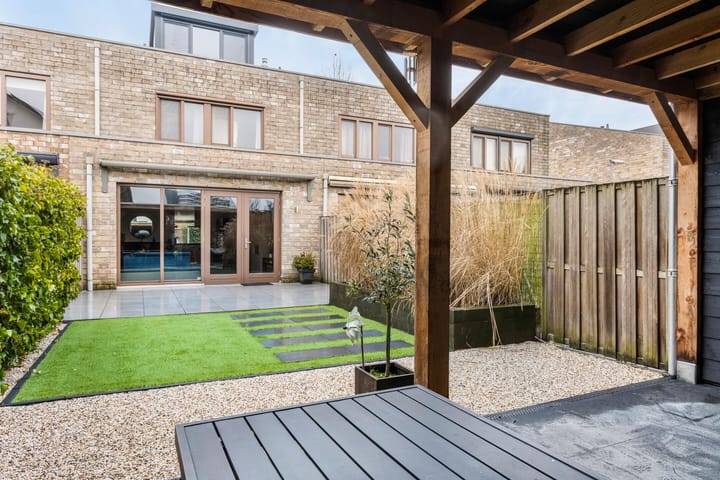 Foto 42 van MacBridestraat 83