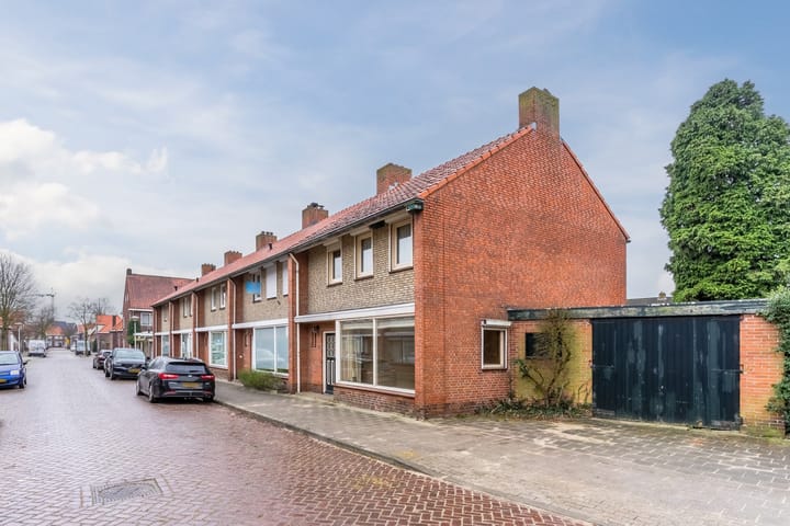 Foto 4 van Ericastraat 13