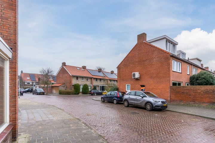 Foto 7 van Ericastraat 13