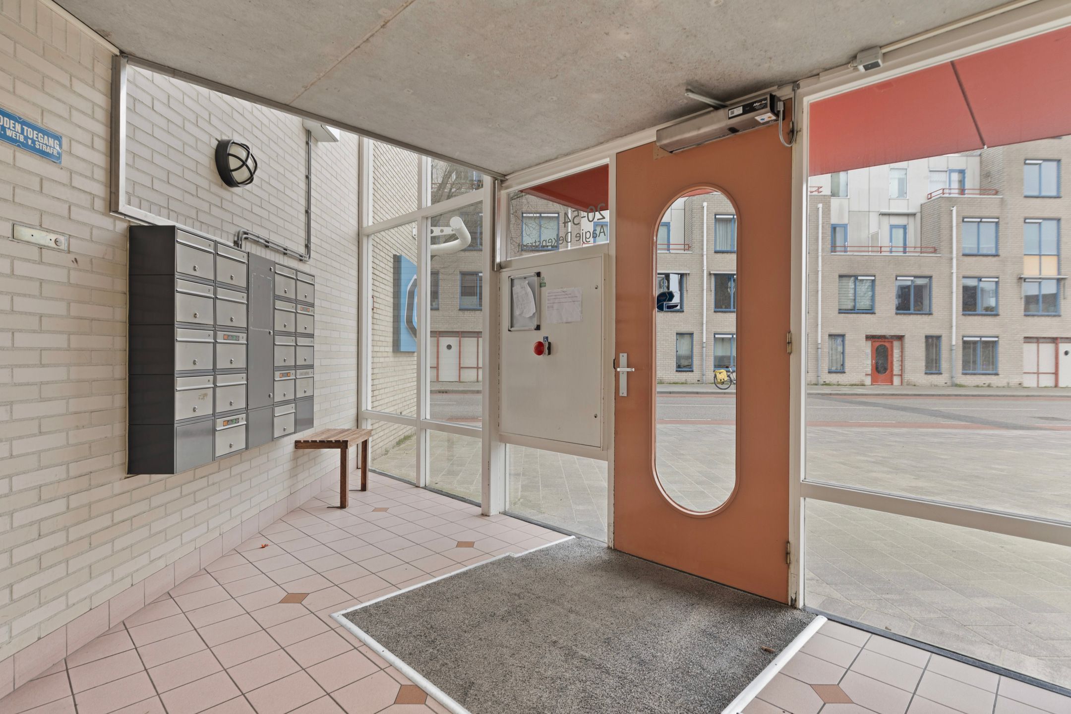 Foto 24 van Aagje Dekenstraat 44