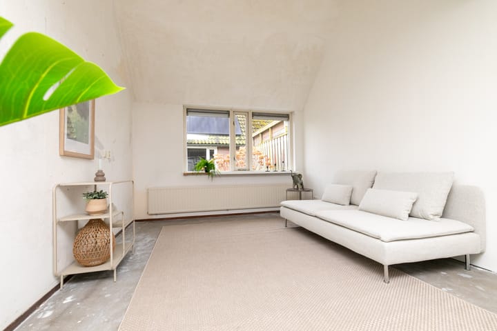 Foto 2 van Goudsbloem 83