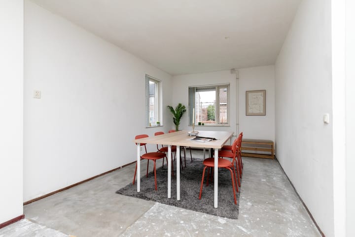 Foto 8 van Goudsbloem 83