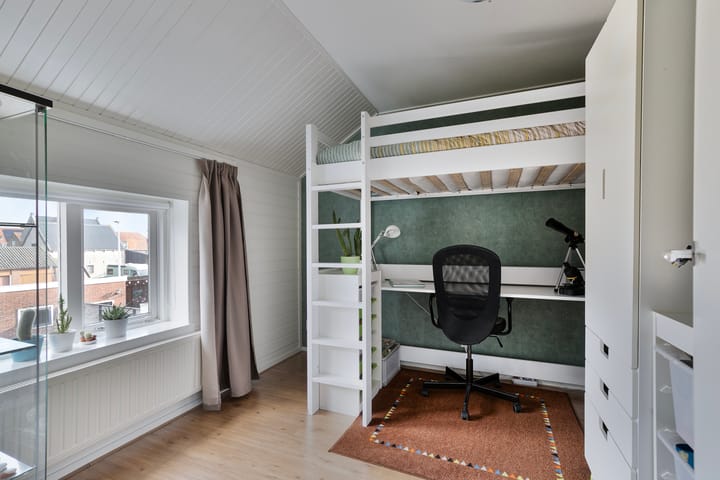 Photo 24 of Piet Heinstraat 35