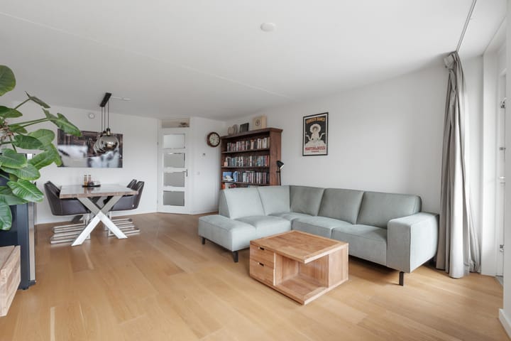 Foto 11 van Albert Schweitzerlaan 6-E