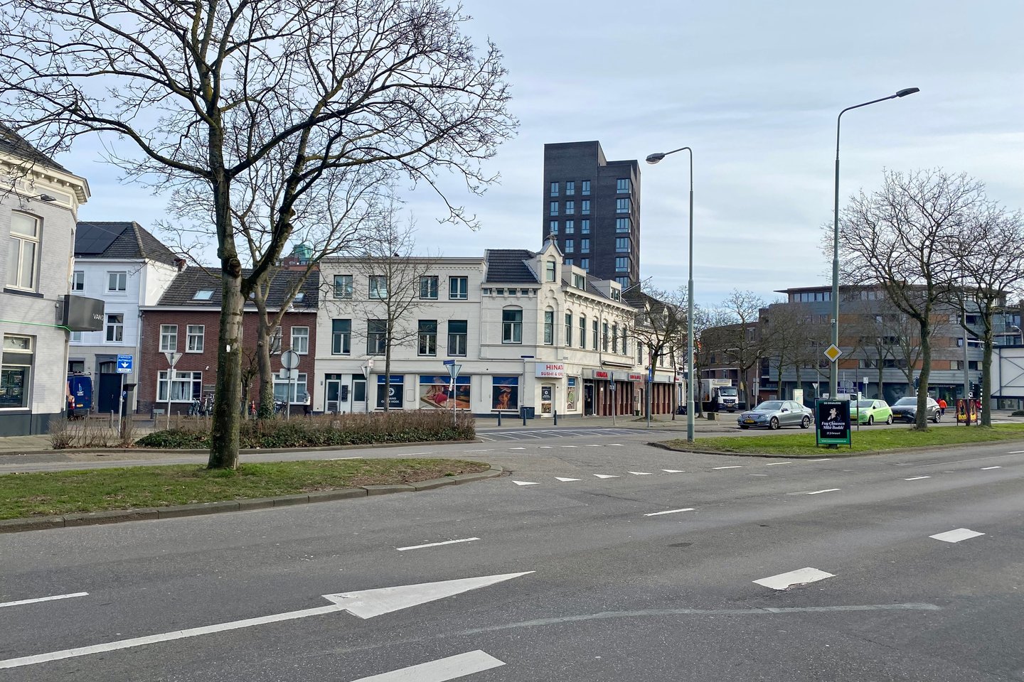 Bekijk foto 5 van Zwartbroekplein 1