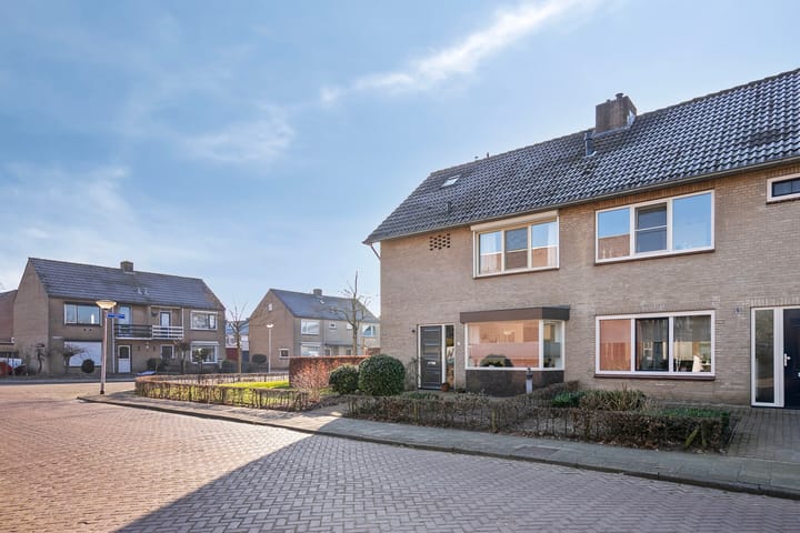 Foto 36 van Spangenstraat 13