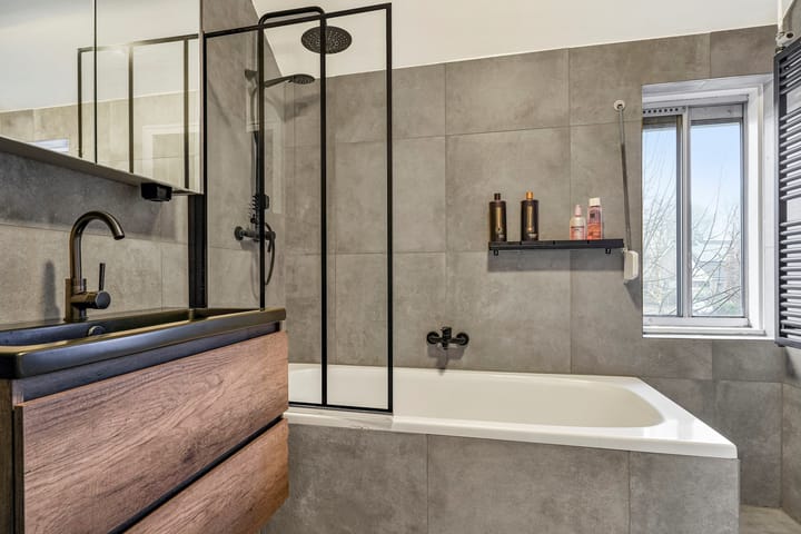 Foto 20 van Wolgaplantsoen 50