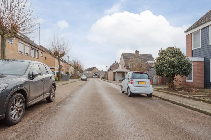 Foto 43 van Burgveldweg 18