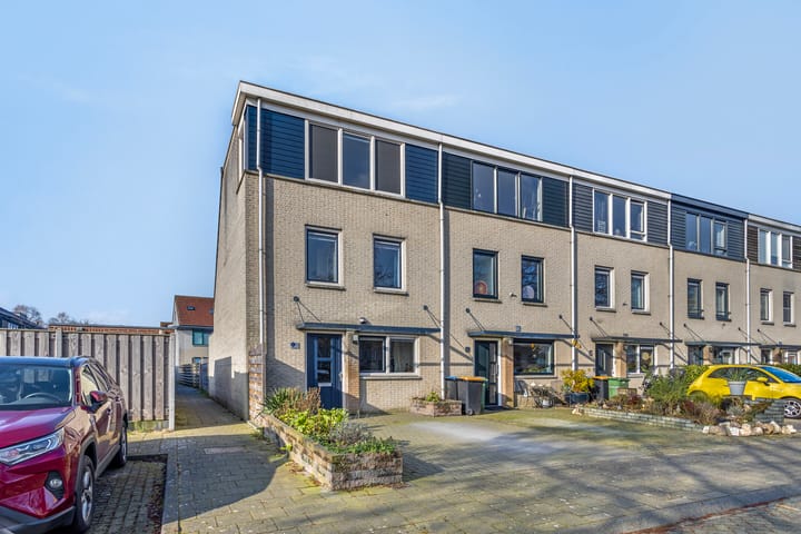 Foto 1 van Voorpost 1