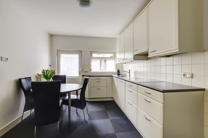 Foto 13 van Schoolstraat 1