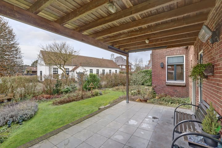 Foto 31 van Schoolstraat 1