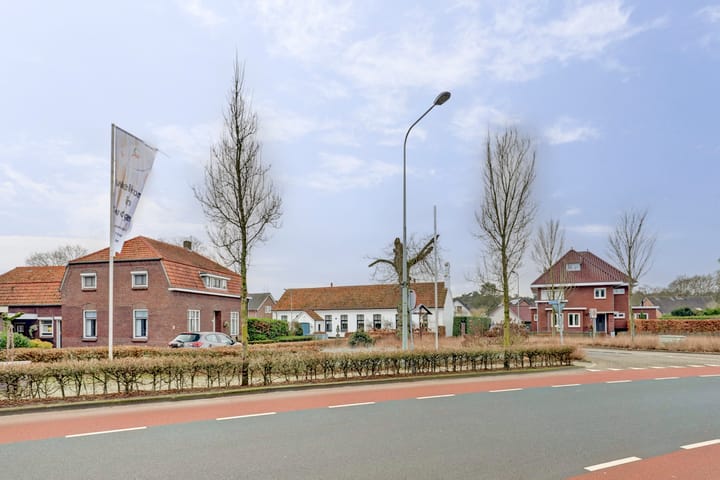 Foto 36 van Schoolstraat 1