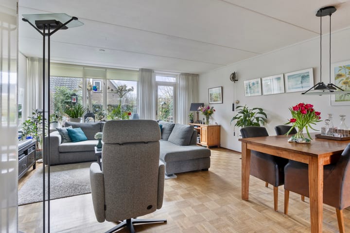 Photo 8 of Mr. R.J. van Beekhoffstraat 27