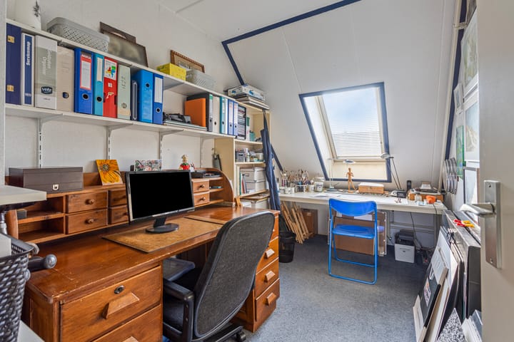 Photo 19 of Mr. R.J. van Beekhoffstraat 27