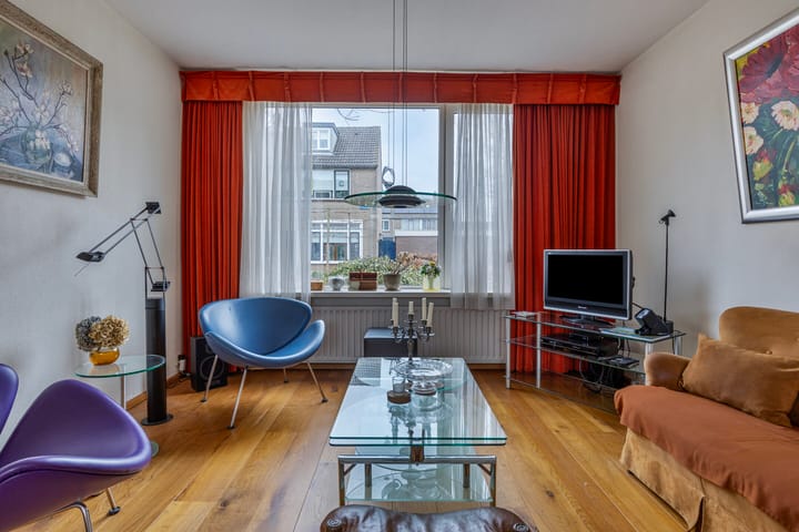 Photo 9 of Landluststraat 32